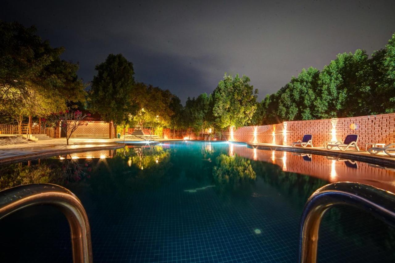 Brown Town Resort & Spa Hyderabad Exterior foto