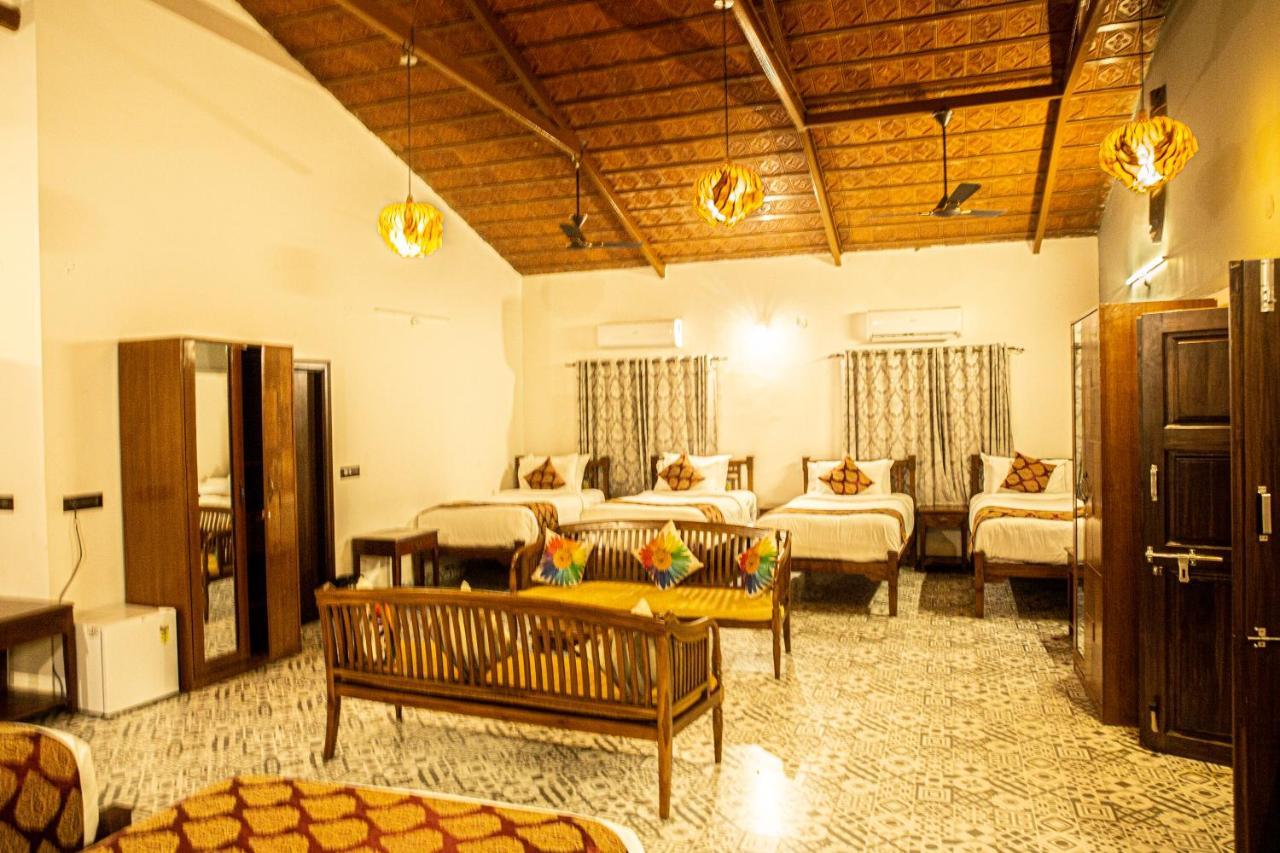 Brown Town Resort & Spa Hyderabad Exterior foto