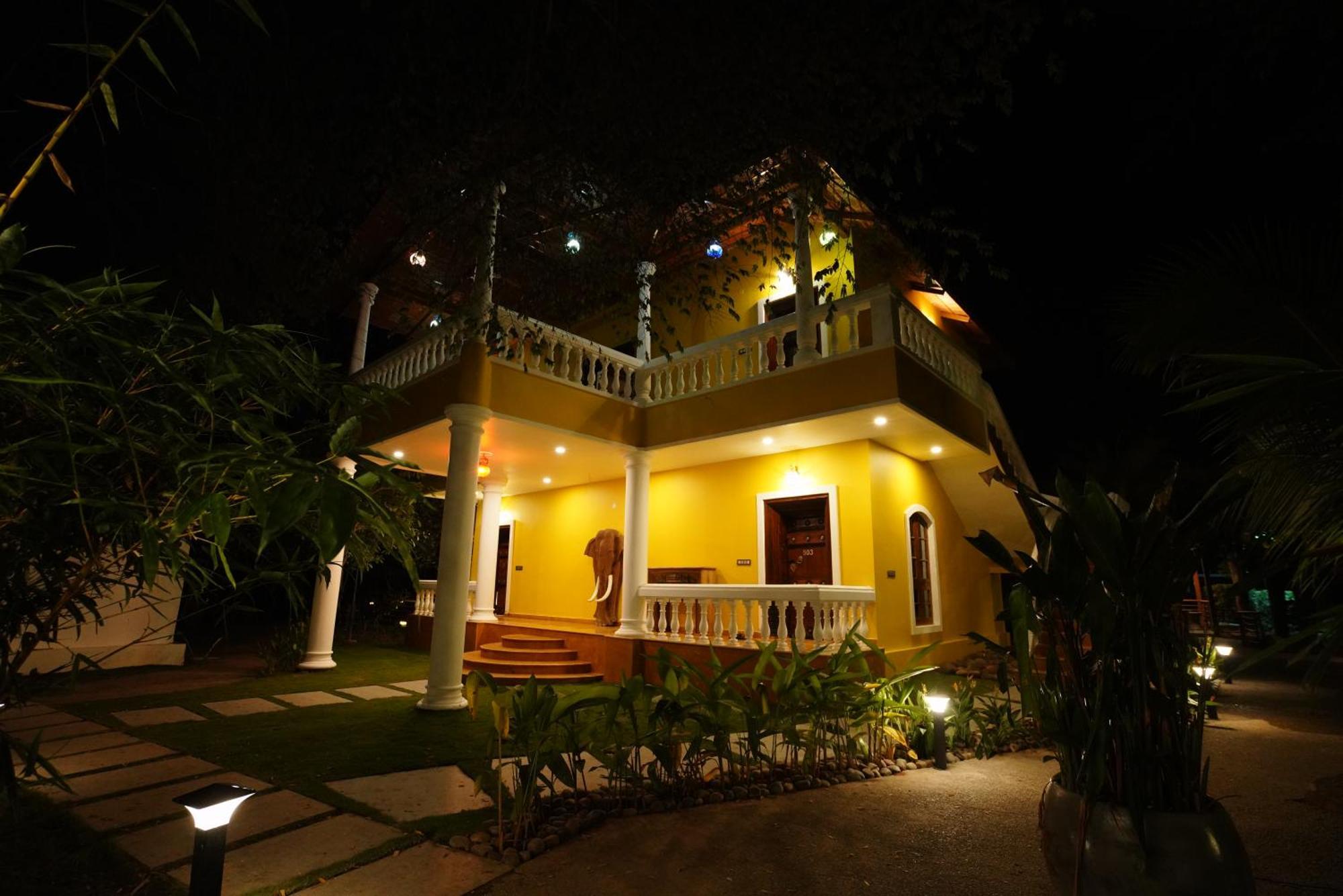 Brown Town Resort & Spa Hyderabad Exterior foto